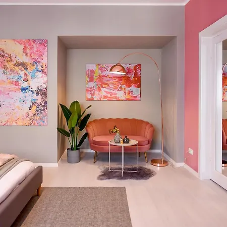 Apartment Life In Pink - Comfy Central Studio *