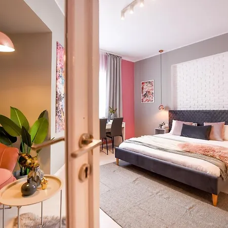 Life In Pink - Comfy Central Studio Διαμέρισμα